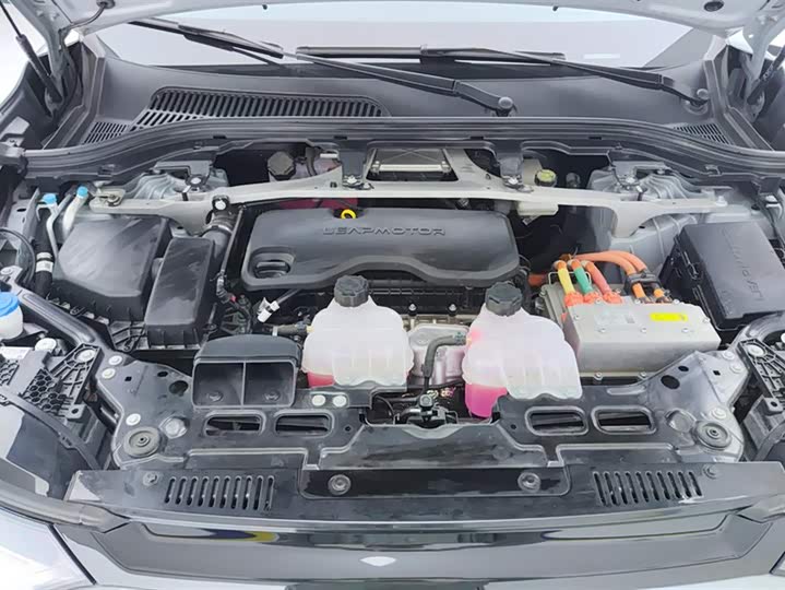 Фото 10 - Leapmotor C11