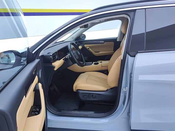 Фото 9 - Leapmotor C11