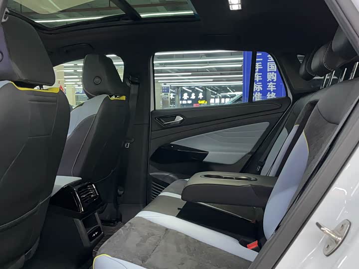 Фото 12 - Volkswagen ID.4 X