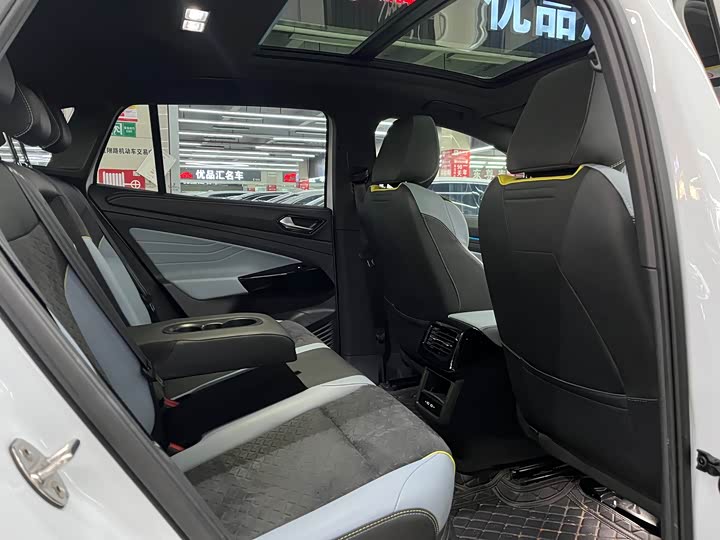 Фото 8 - Volkswagen ID.4 X