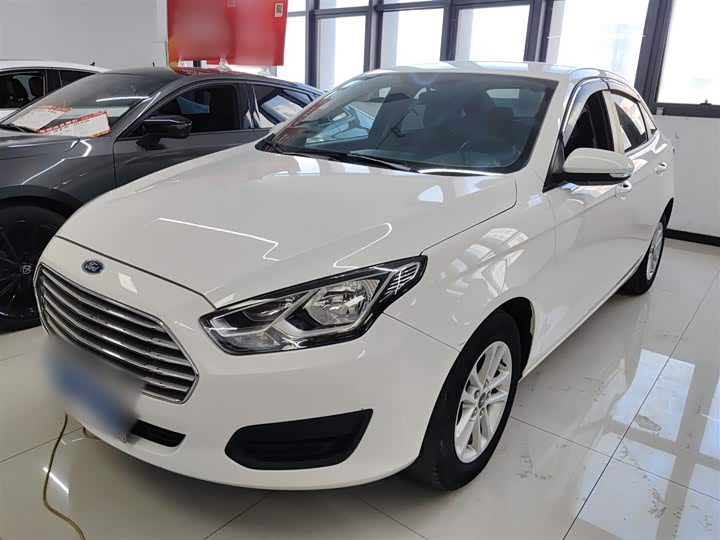 Фото 1 - Ford Escort