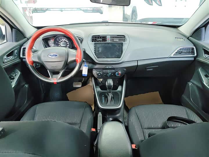 Фото 10 - Ford Escort