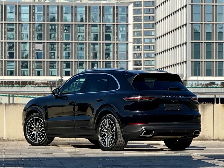 Фото 3 - Porsche Cayenne