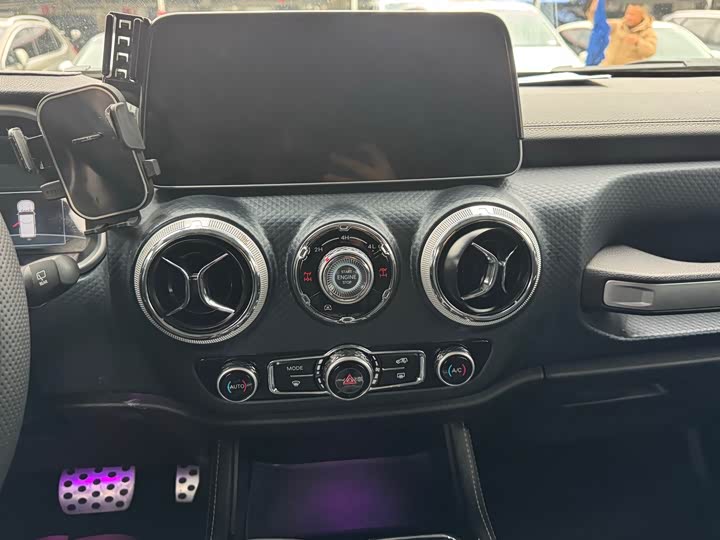 Фото 9 - BAIC Beijing BJ40