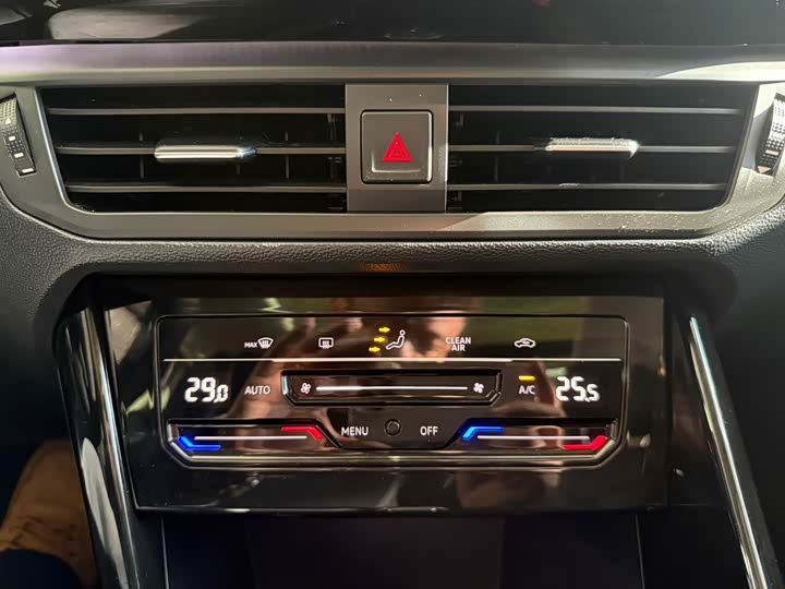 Фото 14 - Volkswagen Tayron