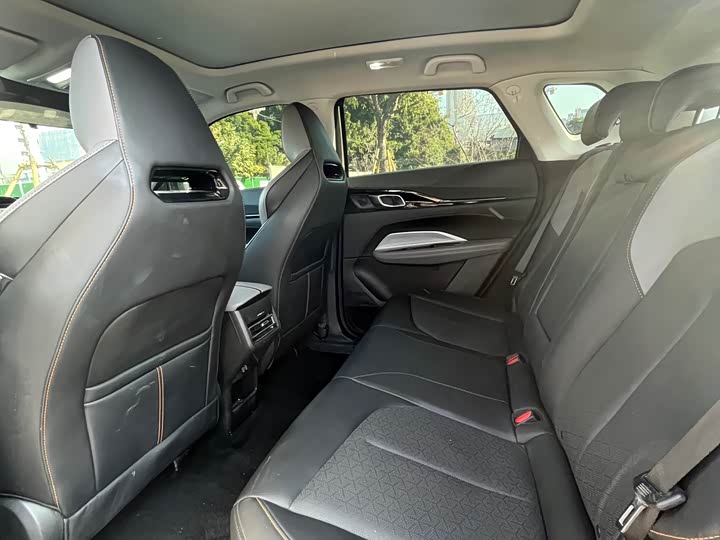 Фото 10 - Changan Oshan Z6