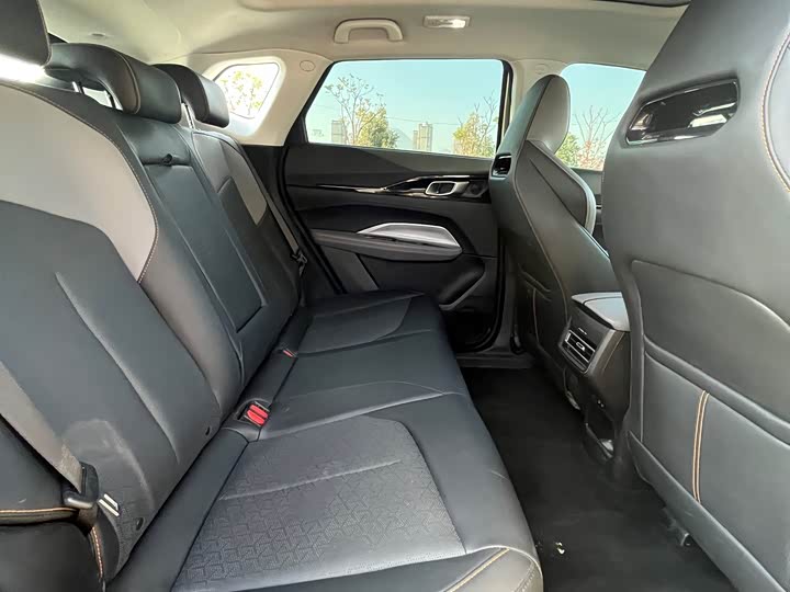 Фото 14 - Changan Oshan Z6