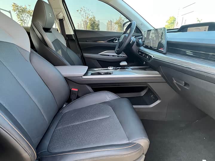 Фото 16 - Changan Oshan Z6