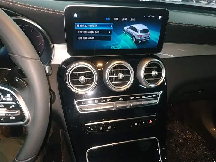 Фото 13 - Mercedes-Benz GLC-Class