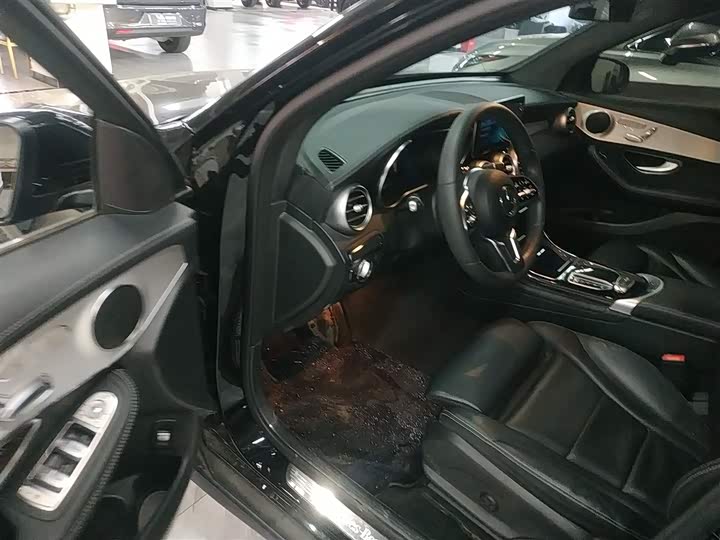 Фото 16 - Mercedes-Benz GLC-Class