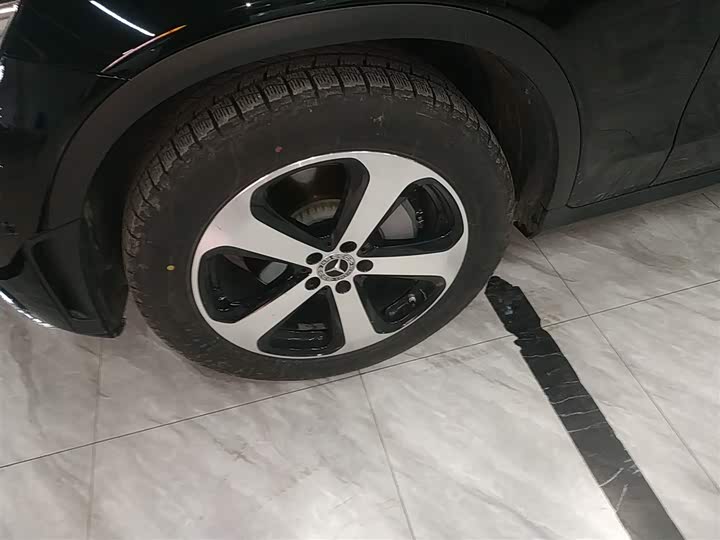 Фото 23 - Mercedes-Benz GLC-Class