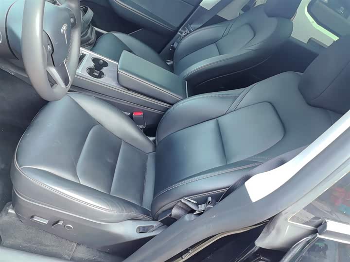 Фото 15 - Tesla Model Y