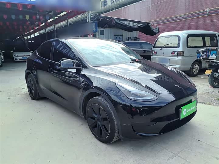 Фото 4 - Tesla Model Y