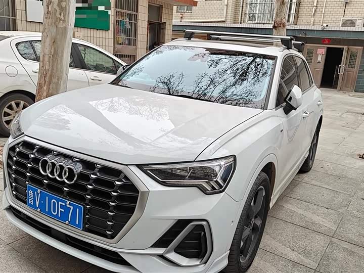 Фото 1 - Audi Q3