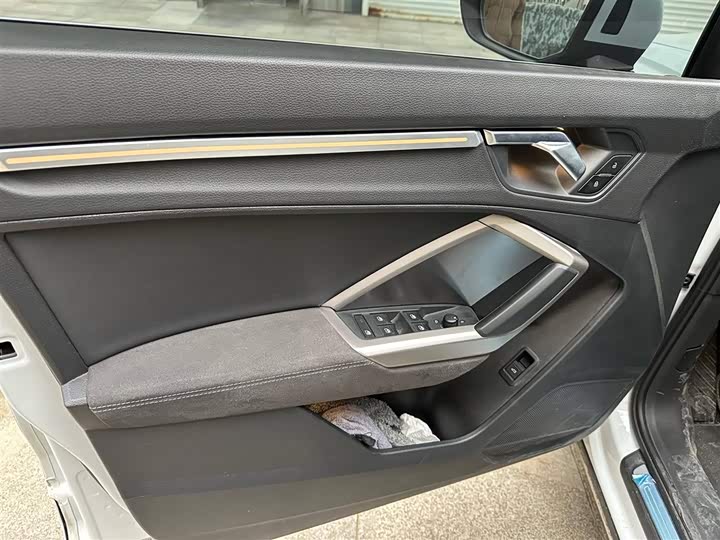 Фото 7 - Audi Q3