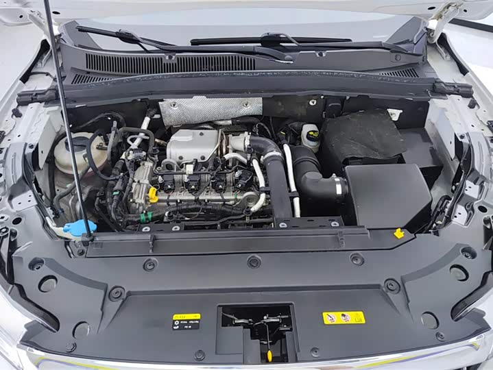 Фото 10 - Bestune T77