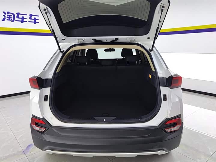 Фото 4 - Bestune T77