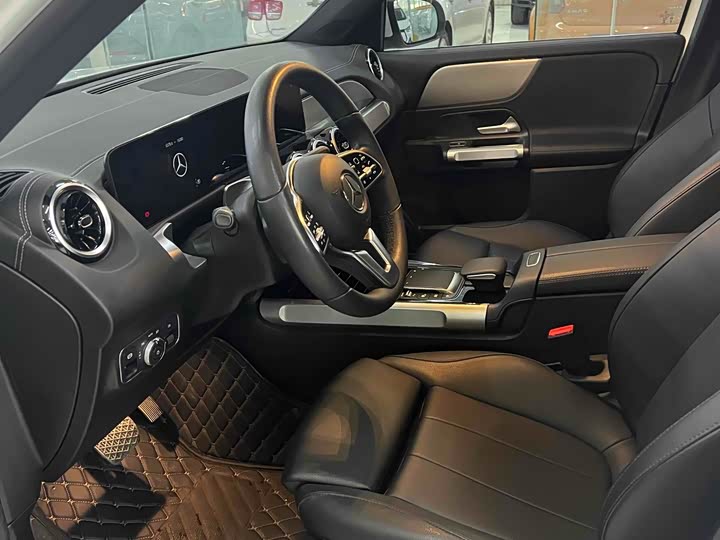 Фото 4 - Mercedes-Benz GLB-Class