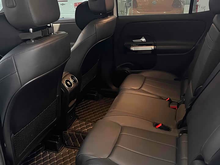 Фото 5 - Mercedes-Benz GLB-Class