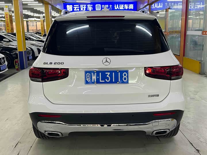 Фото 8 - Mercedes-Benz GLB-Class