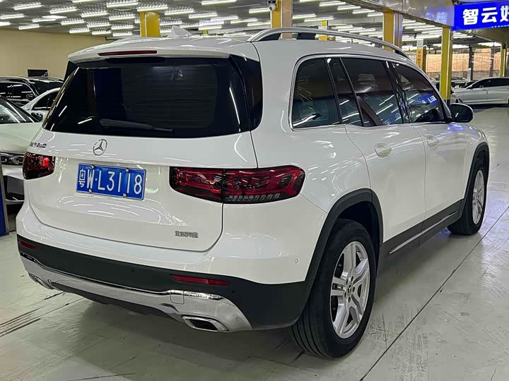 Фото 9 - Mercedes-Benz GLB-Class