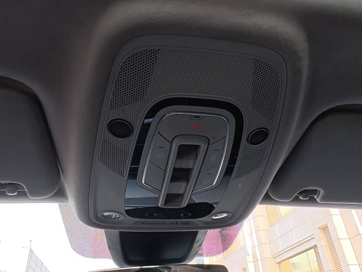 Фото 24 - Audi Q7