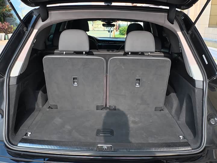 Фото 9 - Audi Q7