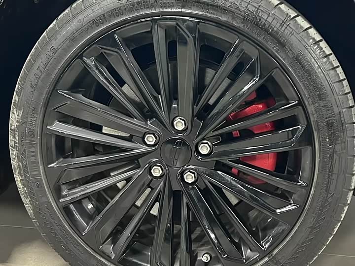 Фото 14 - Geely Preface L