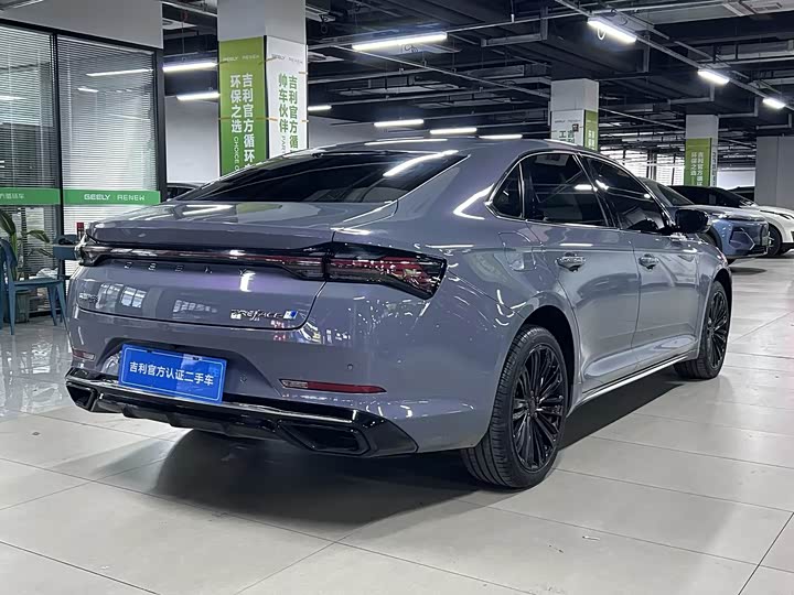 Фото 7 - Geely Preface L