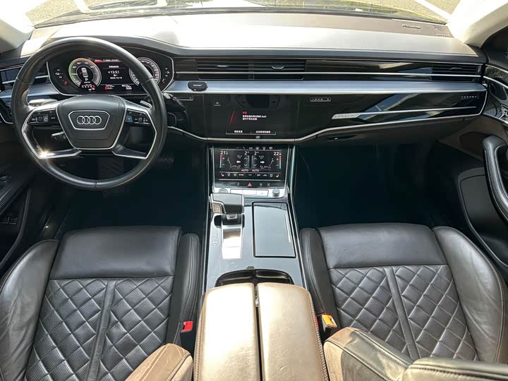 Фото 5 - Audi A8 Hybrid