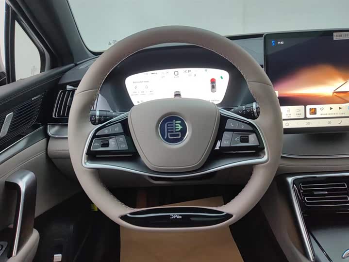 Фото 15 - BYD Tang Hybrid/EV