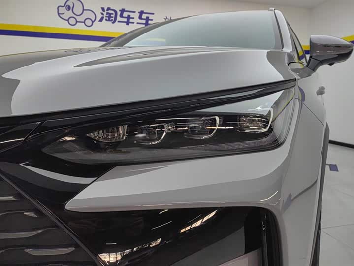 Фото 5 - BYD Tang Hybrid/EV