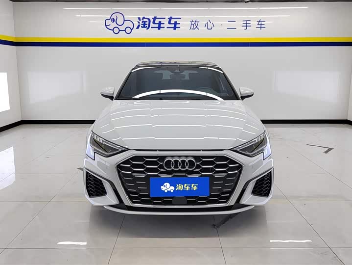 Фото 2 - Audi A3