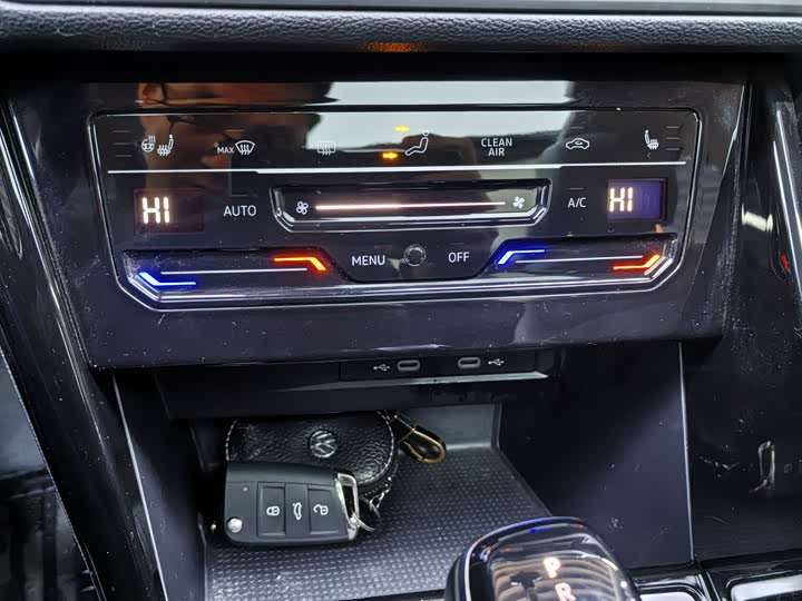 Фото 23 - Volkswagen Tayron