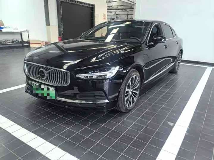 Фото 1 - Volvo S90 Hybrid