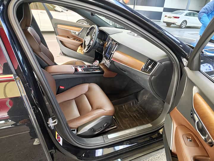 Фото 6 - Volvo S90 Hybrid