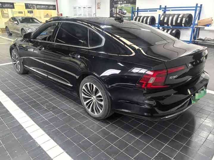 Фото 8 - Volvo S90 Hybrid