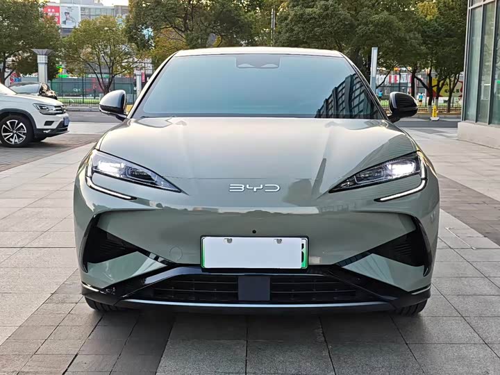 Фото 1 - BYD Sea Lion 07 EV