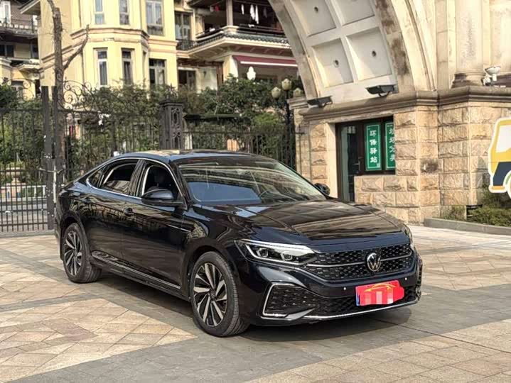 Фото 3 - Volkswagen Passat