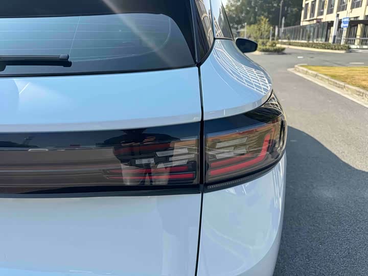 Фото 7 - Volkswagen ID.4 X