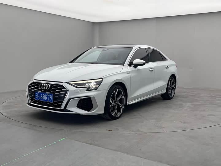 Фото 1 - Audi A3