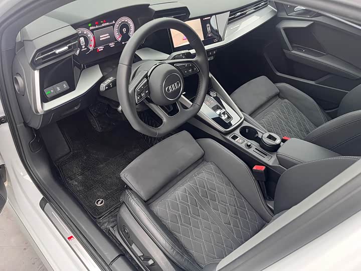 Фото 17 - Audi A3