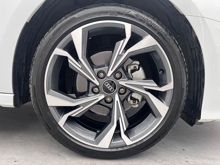 Фото 5 - Audi A3