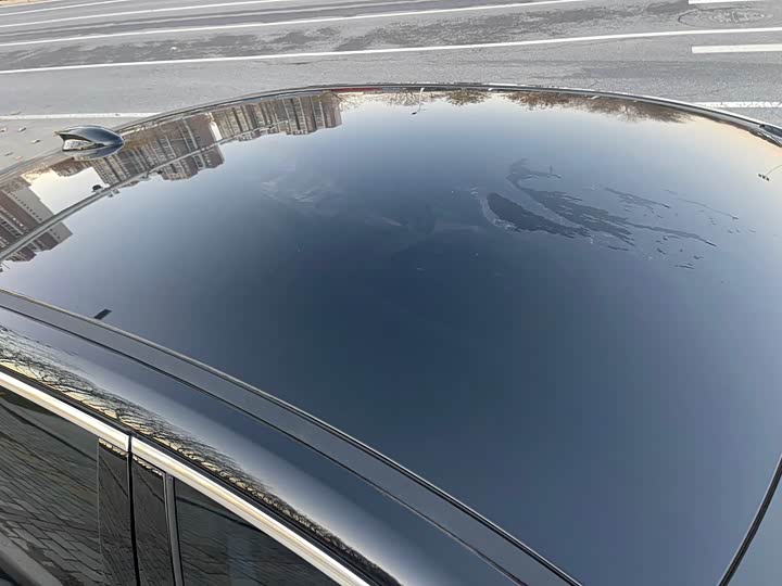 Фото 27 - Hongqi E-QM5