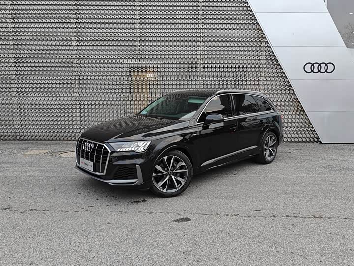 Фото 1 - Audi Q7