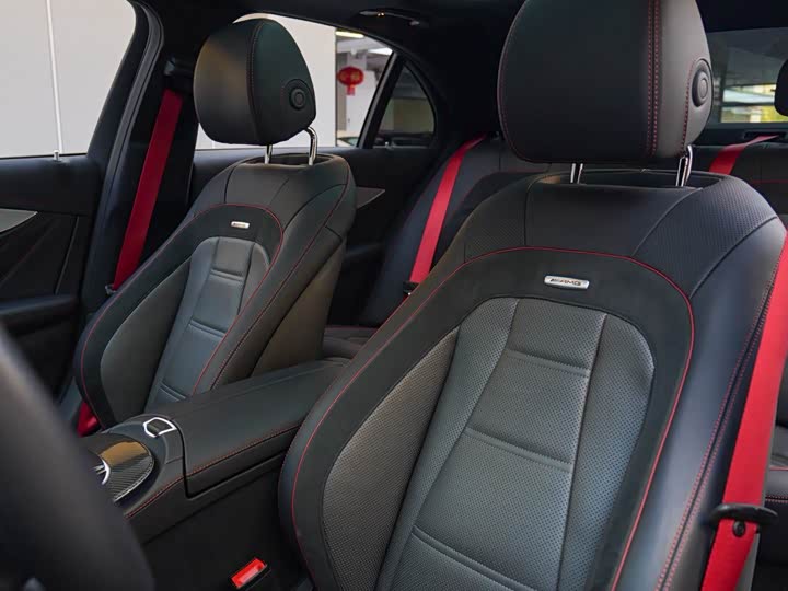 Фото 15 - Mercedes-Benz E-Class AMG