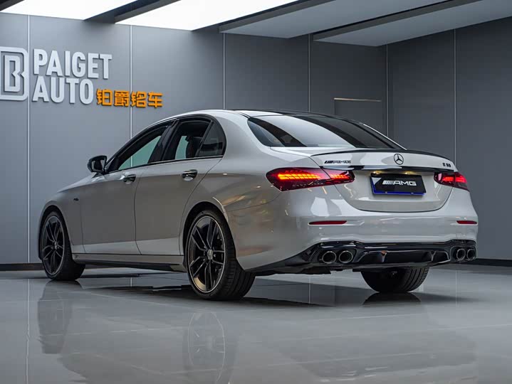 Фото 4 - Mercedes-Benz E-Class AMG