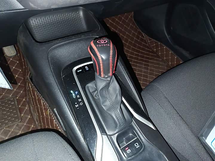 Фото 14 - Toyota Levin