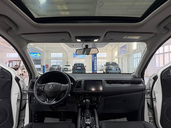 Фото 10 - Honda Vezel