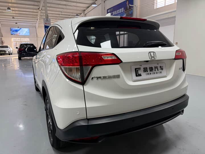 Фото 6 - Honda Vezel